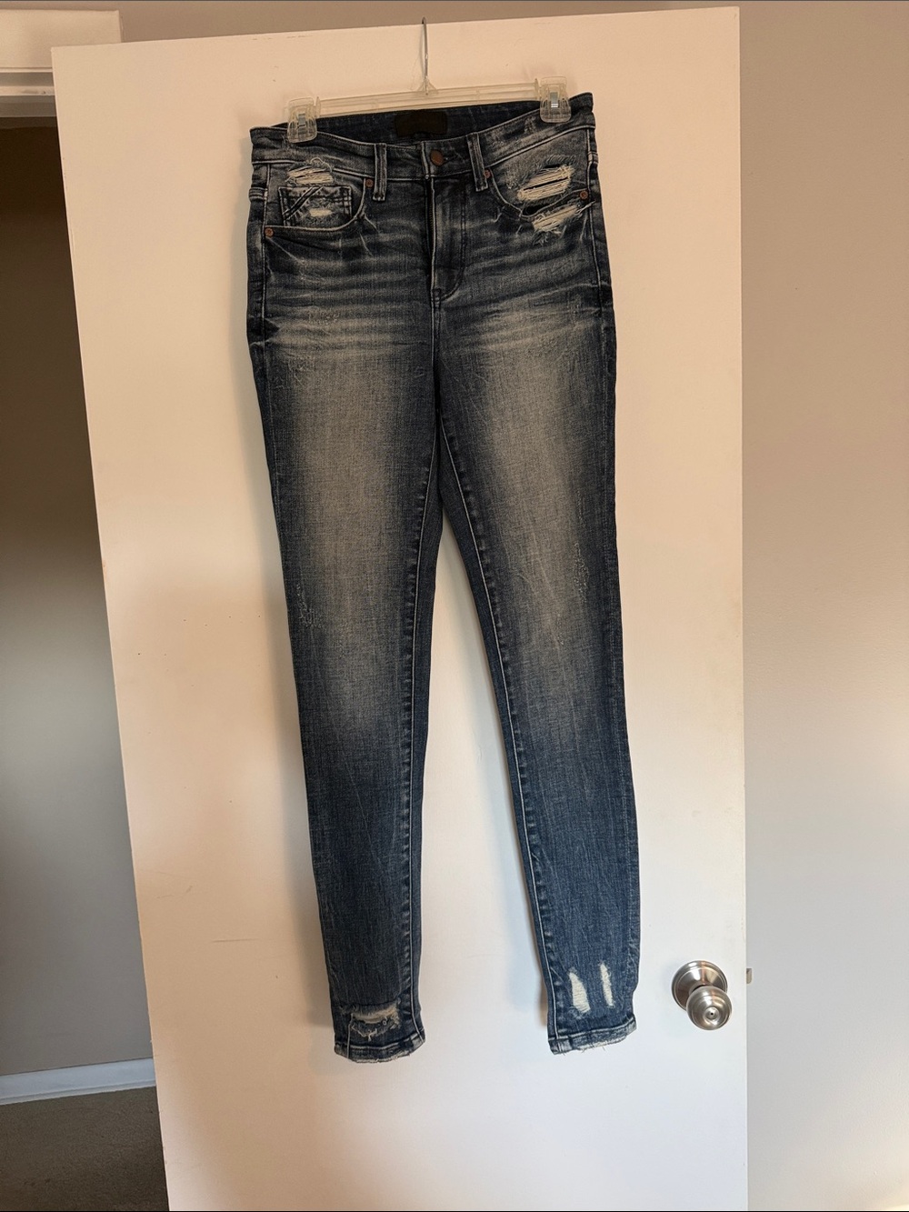 Women’s skinny jeans